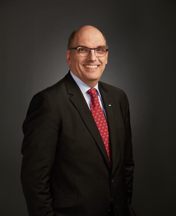 1646272176413389.jpg 01.华晨宝马汽车有限公司新任总裁兼首席执行官戴鹤轩博士.jpg